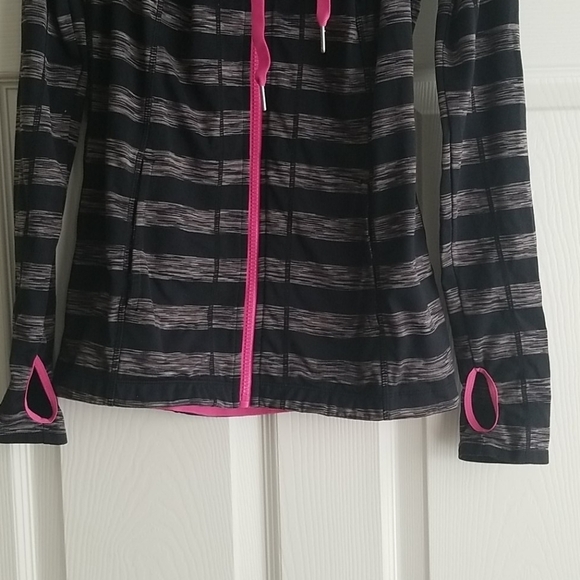 Lukka Women's Zip Up Hoodie - Picture 4 of 9